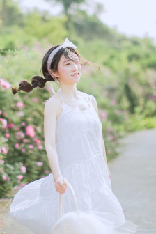 《漂亮的女邻居》三级